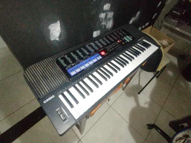Piano Casio CT 670