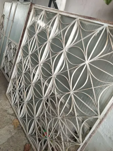 4j janelas de ferro