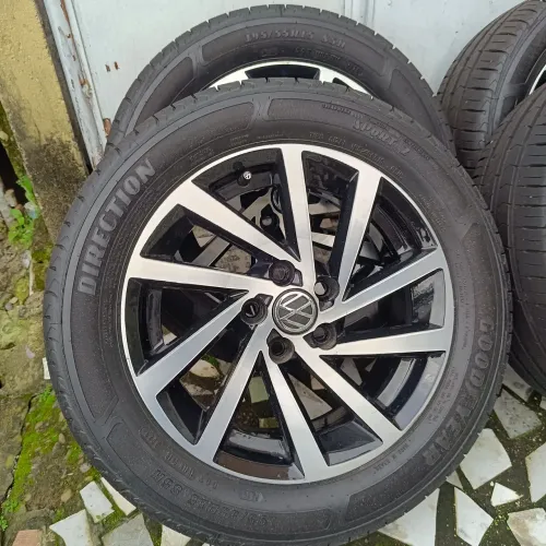 Kit rodas com pneus