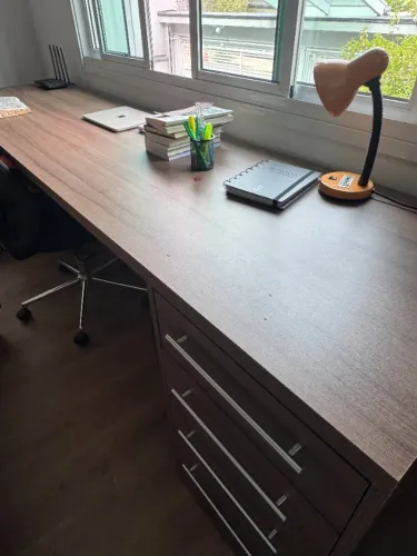 Mesa/Bancada de Escritório de Madeira, 2.6m x 65cm