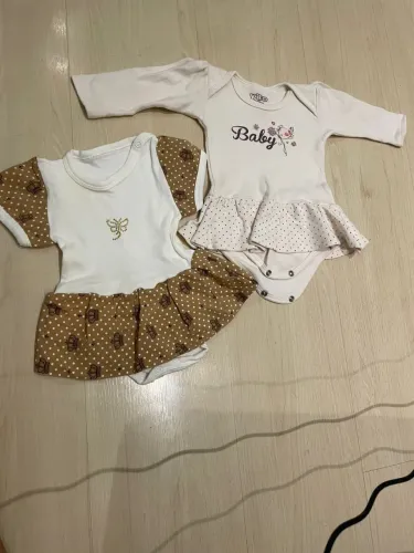 Lote de roupas de menina de 0 a 6 meses