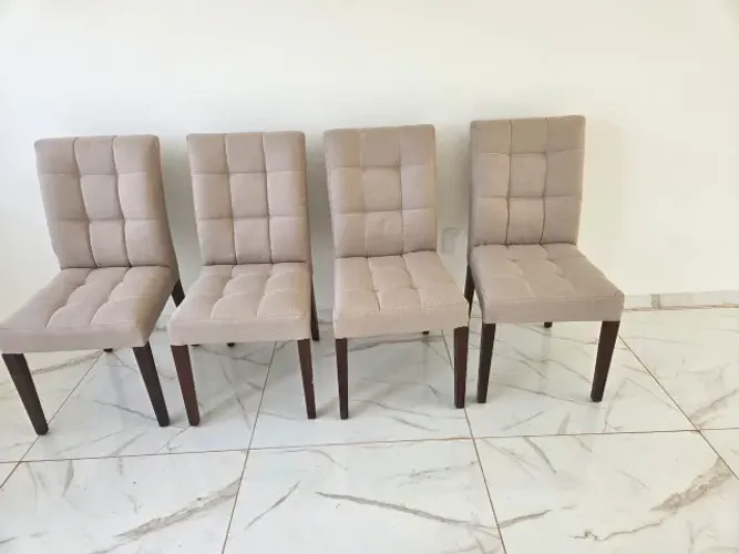 4 Cadeiras para mesa de jantar