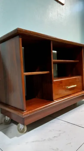 Rack de angelin com espelho e rodinhas