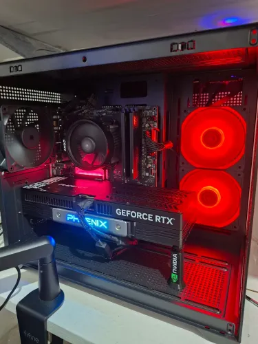 PC GAMER RTX 5070 / RYZEN 5500X3D / NVME 2TB 