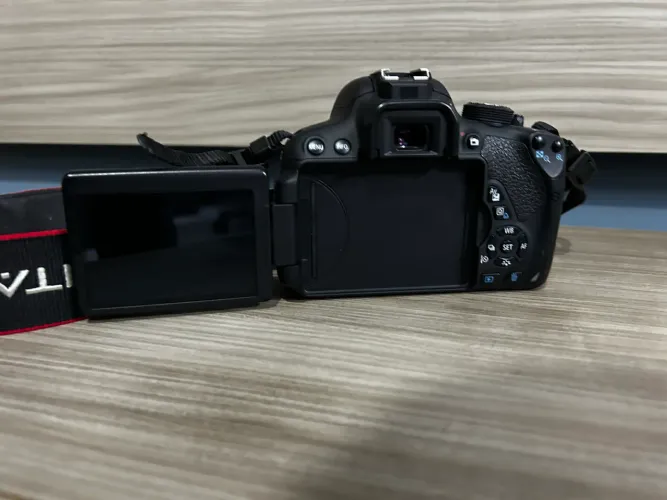 Kit completo Cânon T5i com lente 18mm + Lente 50mm + Tripé ( pronto para usa)