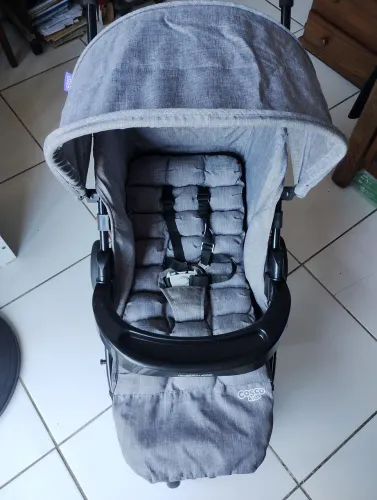 CARRINHO DE BEBÊ ÓTIMO ESTADO