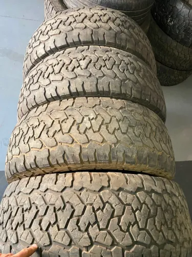 04 pneus roadcruza 35 12 5 r18 