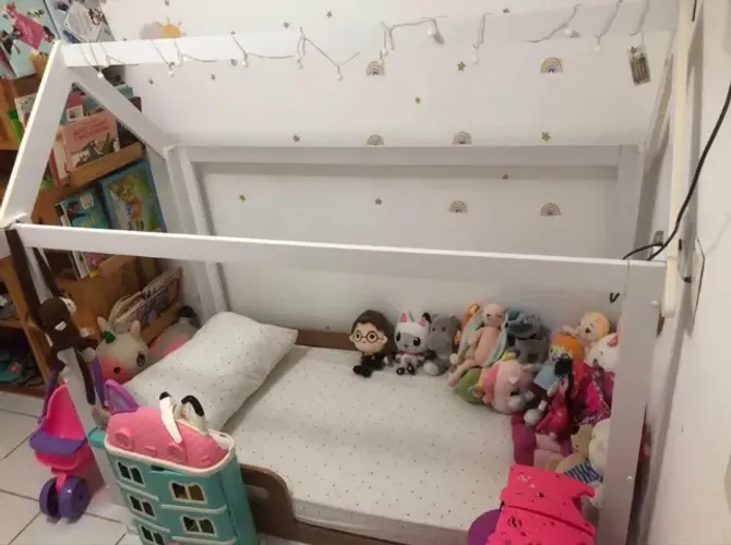 Mini cama casinha 100% MDF c/ colchão 