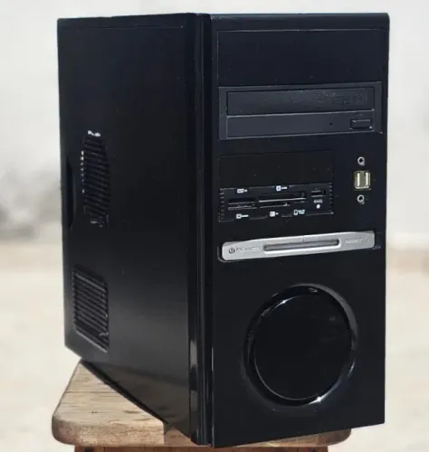 CPU para Retirada de Peças (Com Defeito) - Sem HD/RAM