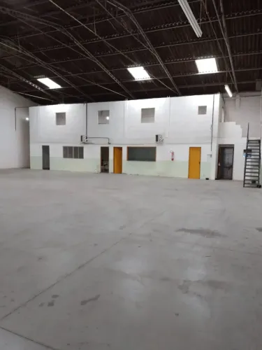 Imóvel para aluguel possui  cerca500 metros quadrados em Meudon - Teresópolis - RJ