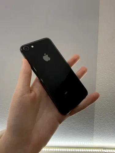 iPhone 8 seminovo