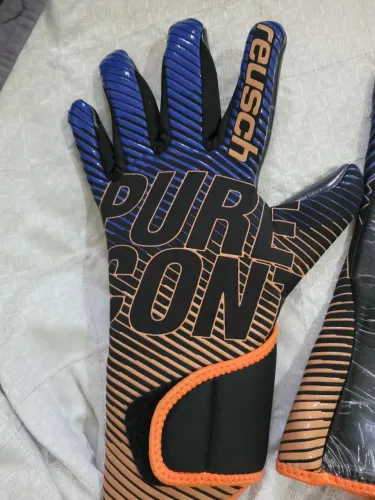 Luva goleiro reusch n 9