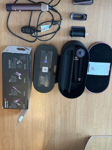 Dyson Airwrap i.d. Straight + Wavy completo na caixa