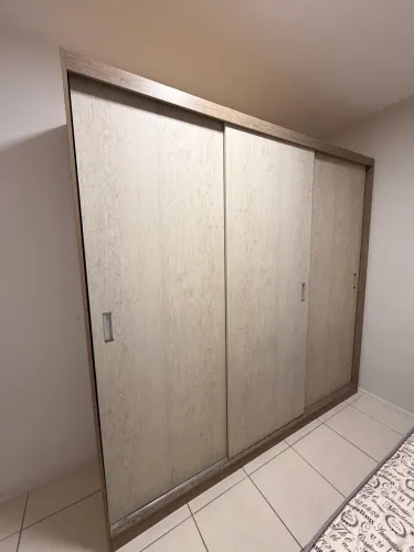 Guarda-Roupa Casal de 3 Portas de Correr - Foscarini