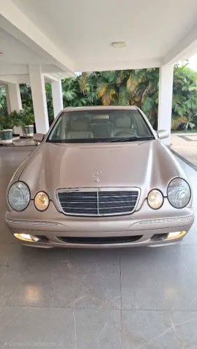 Mercedes-Benz E-240 Elegance 2002