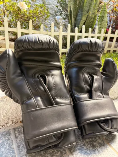Luva de Muay Thai/ Boxe 16 Oz
