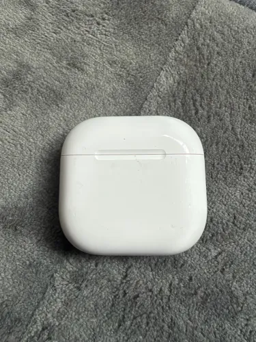 AirPods 4 com Cancelamento Ativo de Ruído (ANC)