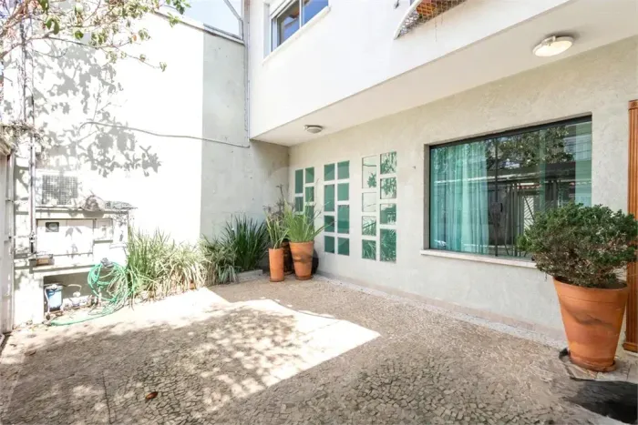 Casa de Vila à venda,  4 quartos em Campo Belo - São Paulo - SP