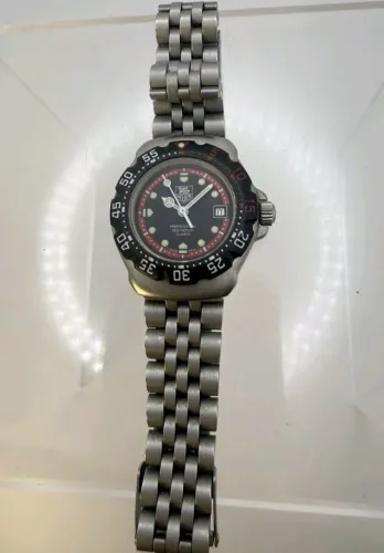 Relógio feminino TAG Heuer F1 Professional 200m