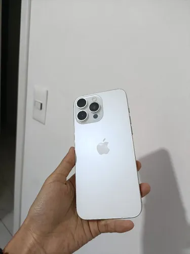 iPhone 16 Pro Max 256GB - Titânio Branco