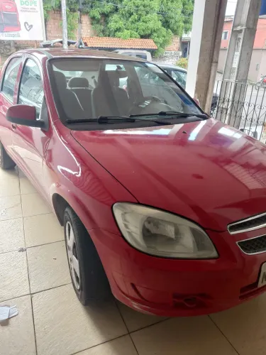 Prisma vermelho 2012