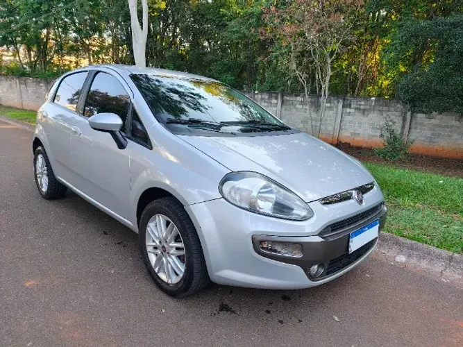 Fiat Punto Essence 1.6 Flex 16V 5P 2013