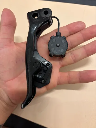 Módulo Eletrônico SRAM Rival AXS 12v - STI / Elec Pod