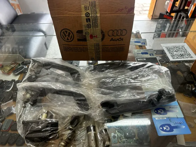 Kit de maçanetas Parati bola 4 portas 