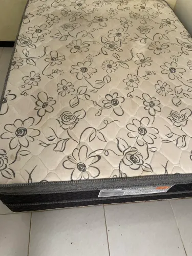 Vendo cama de casal box