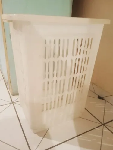 Cesto de Roupa em Plástico Branco / Cesto Organizador Lavanderia