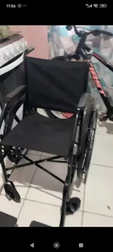 Cadeira de rodas nova