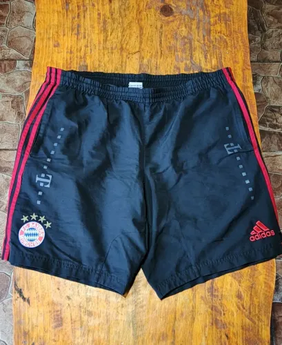 Short treino/viagem vintage do FC Bayern de Munique