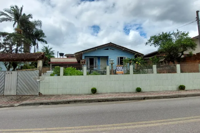 Casa a Venda em Brusque - 480 Mil - 3 Quartos - Troca por sítio em Botuverá