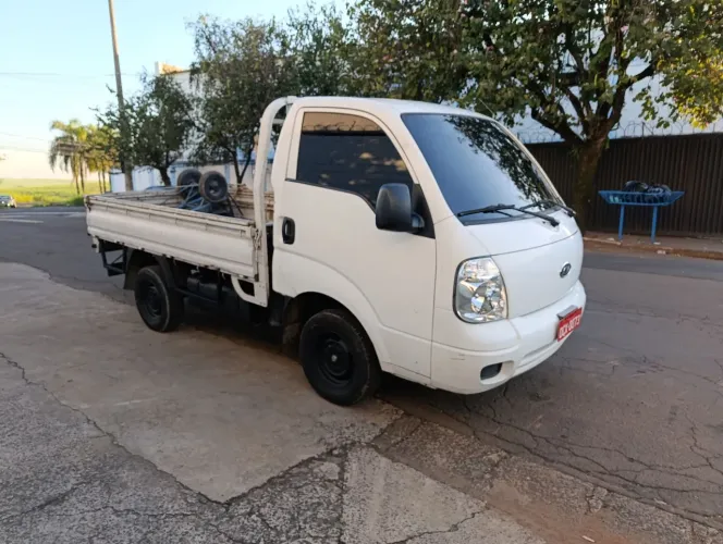 Kia Motors Bongo K-2500 2.5 4X2 TB Diesel 2011