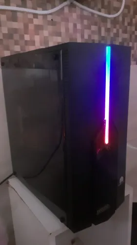 Pc gamer com teclado e mouse, ( ver descrição )