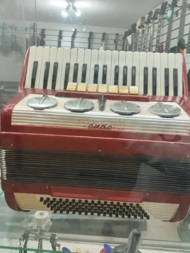 Acordeon scandalli 80bx sanfona