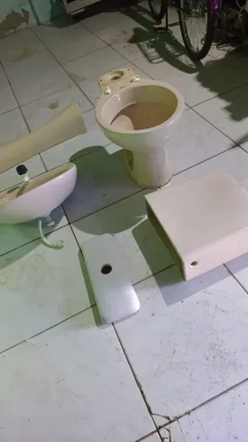 Vendo conjunto de banheiro