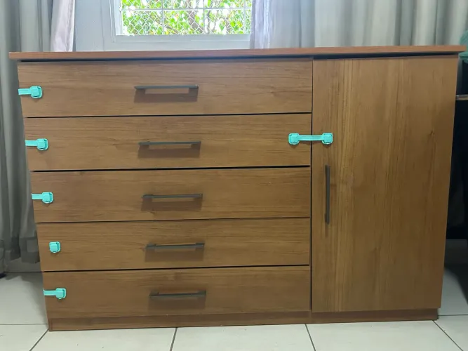 Cômoda 5 gavetas