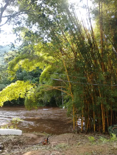 Chácara à beira do Rio turvo