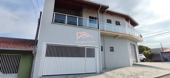 Casa de esquina em ótima localização