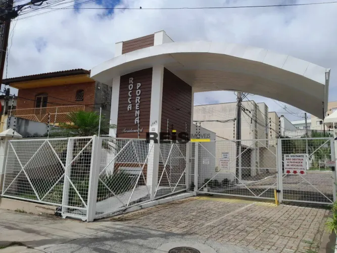 Casa com 3 dormitórios para alugar, 78 m² por R$ 3.377,47/mês - Vila Haro - Sorocaba/SP
