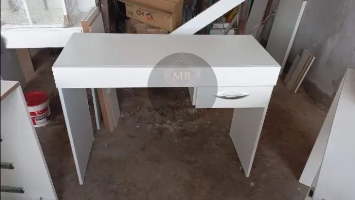 Mesa com uma gaveta nova 100% MDF branco 