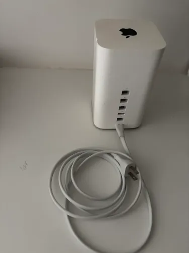 APLLE TIME CAPSULE