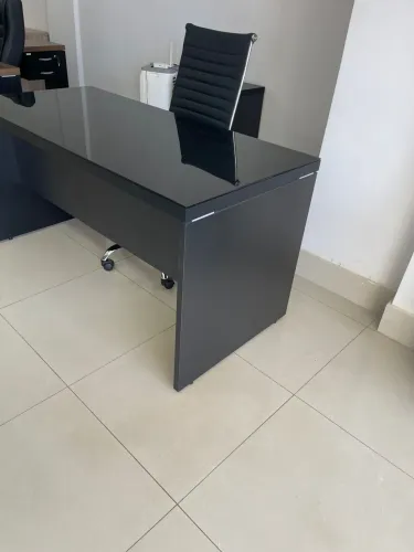 MESA DE ESCRITORIO 1.50x0.70 LOJA IKONOFFICE