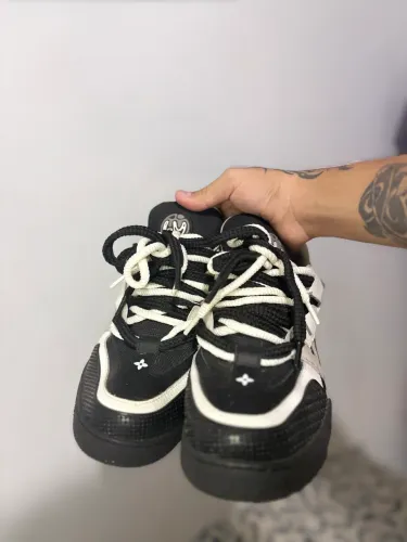 Tênis Louis Vuitton 