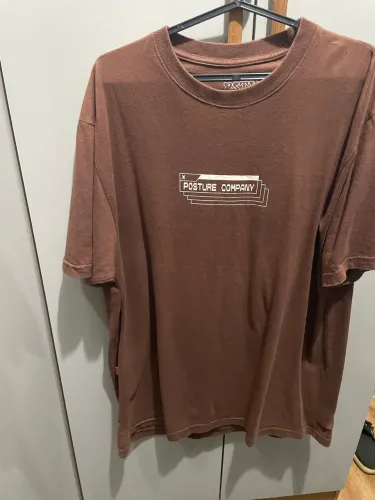 Camisa marrom Posture company
