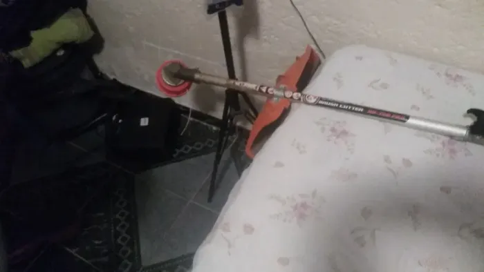 Máquina de cortar grama