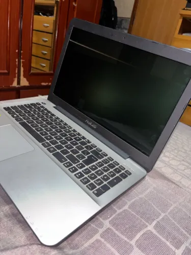Nootebook intel core i7 (Ge force 940m)