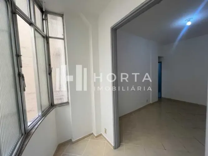 Apartamento - / Residencial / Copacabana