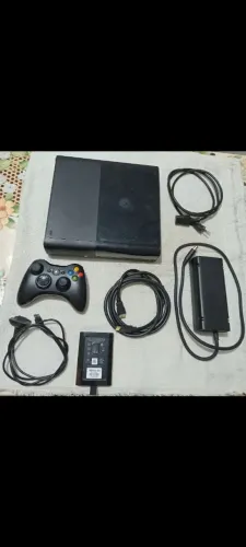 Xbox 360 bloqueado HD 500 giga tudo funcionando perfeitamente mais 5 jogos